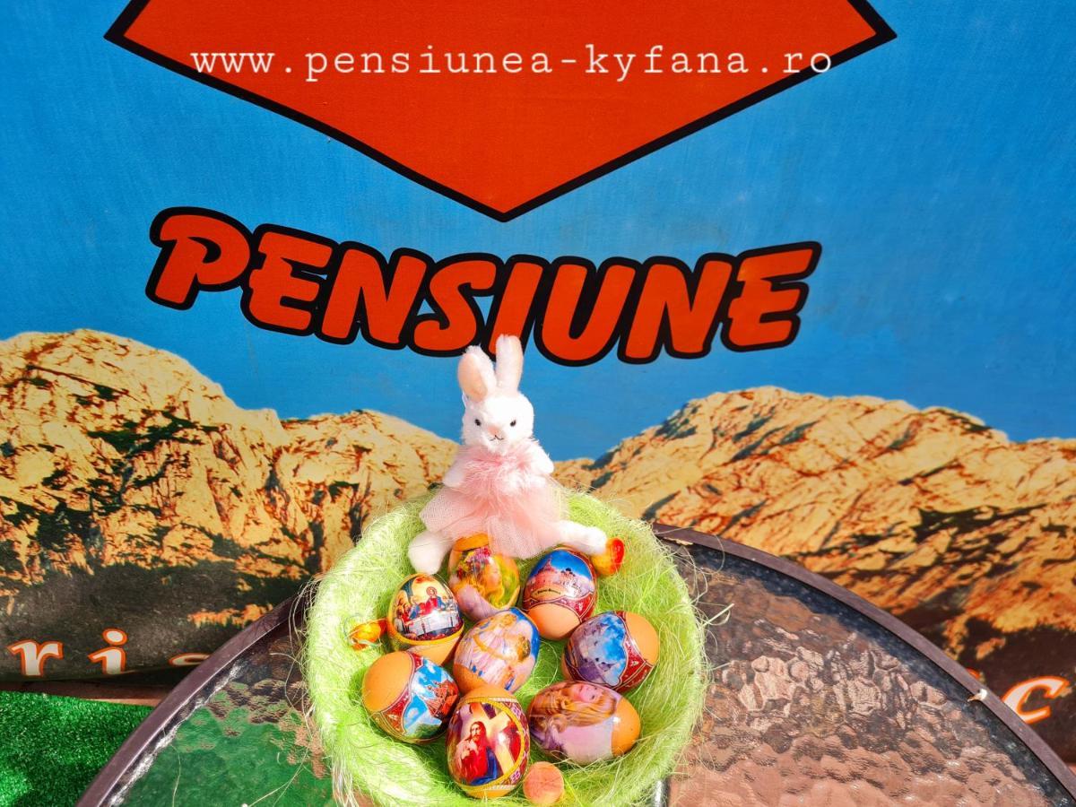 Pensiunea Kyfana Zărneşti Екстериор снимка